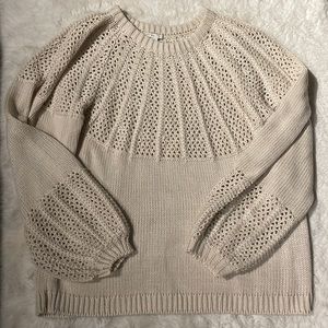 Creme knit sweater 💕